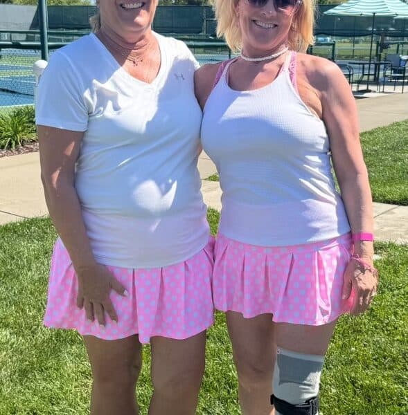 616223 pleated skirt pink w/wht dot